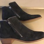 Dolce Vita women dark gray suede Chelsea boots US 9.5 Photo 3