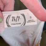 Maurice's 24/7 white floral keyhole v-neck Front knot short sleeve shirt Photo 7