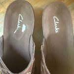 Clarks  Women Bluemanor Clogs SZ 9.5 Brown Leather Comfort Classic Casual 80789 Photo 4