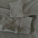 Guess  Waffleknit Long Sleeve Shirt Quilted Shoulders Black Size Large Photo 7