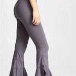 Free People  Movement Starlight Pant Legging Stretch Ruffle Crop Hem Small SP Photo 3
