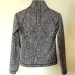 Lululemon Women’s 6 Lightly Jacket Luon Suited Jacquard Black White. Photo 6