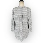 NYDJ Pintuck Blouse Women's Small White Black Long Crepe Sleeve High-Low V-Neck Photo 3