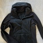 Lululemon  JACKET Photo 1