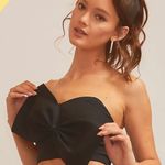 Main Strip Bow Front Strapless Crop Top 🎀 Photo 0