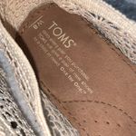 Toms Ivory Lace Slip On Shoes Size 8 Like New Photo 1