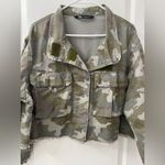 ZARA  Cropped Green Raw Hem Velcro Pocket Camo Print Army Utility Jacket (Sz M) Photo 6