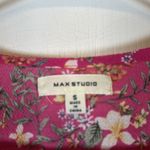 Max Studio  Cerise Lily Spray Floral V-Neck Dress Size Small EUC #5672 Photo 4