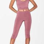 SKIMS Smooth Layers Capri Redwood Size Medium Photo 0