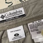 Columbia Women’s Chinos Cargo Shorts NWOT Photo 5