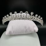 Elegant Silver Tiara Photo 5