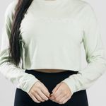 Alphalete  Women’s Performance Outlined LS Crop - Frozen Spring, Size Small Photo 1