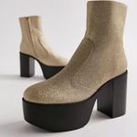 Urban Outfitters UO Harper Platform Boot Photo 0