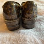 b.o.c brown leopard print slip on clogs size 8M pleather nursing shoes Photo 4