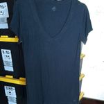 Alo Yoga Bamboo Blend Fitted Charcoal Gray V-Neck Short Sleeve Tee Size Large Photo 0