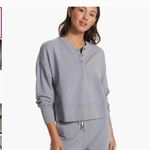 Vuori  Laguna Hanley Sweater Women's Photo 1