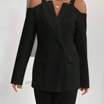 Lavishly Paris Nwt, Women’s cold shoulder button up blazer. Photo 9