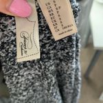 Forever 21 Black and white cardigan Photo 2