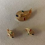 Vintage Avon Unsigned Brooch set Multiple Photo 5