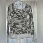 Athleta  Camo Women's Triumph Printed Camouflage Zip Up Hoodie Size Medium EUC Photo 3
