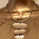 Triple oval pendant golden necklace Photo 2