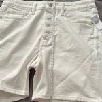 Old Navy  White Jean Shorts Relaxed Fit Size 12 NWT Photo 5