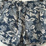 American Eagle  AE Vacay Short Floral NEW Medium Photo 3