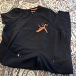 Fabletics Black Women’s Scrub Set Coral Design M Photo 1