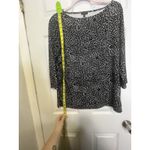 Talbots Women's MP Black White Print Top 3/4 Sleeve Round Neck Side Slits Career Photo 2