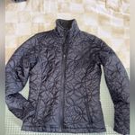 The North Face  Lightweight puffer coat size Small Photo 0