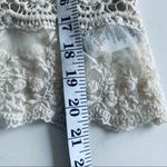 Kimchi Blue Urban Outfitters   sleeveless ecru lace crop top vest Size XS/S Photo 5