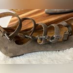 Frye Sienna Buckle Ballet Flat in Taupe Suede Size 6.5 Photo 8