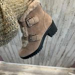 NWT Violet and Red Women's Beige Hailey Taupe Fur Suede Leather Boots Size 6.5 Photo 3