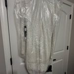 LARA style 51052 Plunging V Photo 2