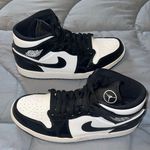 Nike Jordan 1 Mid Carbon Fiber Photo 1