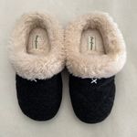 Dearfoams Fuzzy Slippers Photo 2