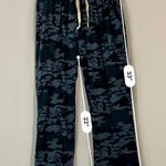 Lounge Amaryllis Women’s Casual Camo Crop Print Pants Teal Size Small NWOT Photo 5