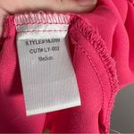 M Shop the Mint V Photo 9