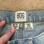 BDG  urban outfitter mid rise essential shorts in size 26 Photo 2