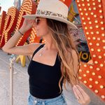 Le lis Criss Cross Back Halter Top Photo 3