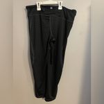 Vineyard Vines  Whale Performance‎ Leggings
Size L Photo 2