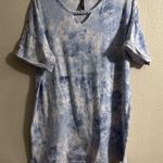 Ambrielle Blue and White Tie Photo 0