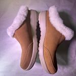 Skechers  Women's Tan Slippers with White Fur Photo 7