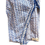 Vineyard Vines  Women's Chevron Geo Pin-Tucked Top Blue White Cotton Large EUC‎ Photo 4