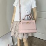 Michael Kors Set Photo 7