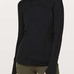 Lululemon  Cypress Kiss Long Sleeve
Black Photo 0