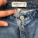 Abercrombie & Fitch Abercrombie Jeans 90s Curve Love High-Rise Relaxed Photo 1