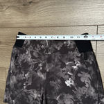 Athleta 4” Brooklyn Printed Casual Shorts Black Gray Size 0 Photo 3