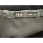 cut loose Black Velvet V Photo 5