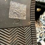 G by Guess GBG “Gallion” faux fur lined winter boots, size 7.5 Photo 5